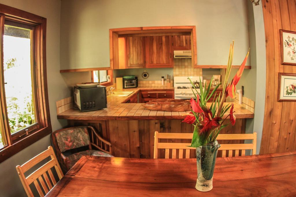 Volcano Village Lodge Zimmer foto